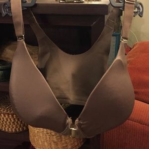 Soma Bra 34 DD clasp in Front